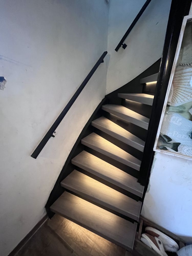 Bussoleno eik met zwarte wangen en stootborden