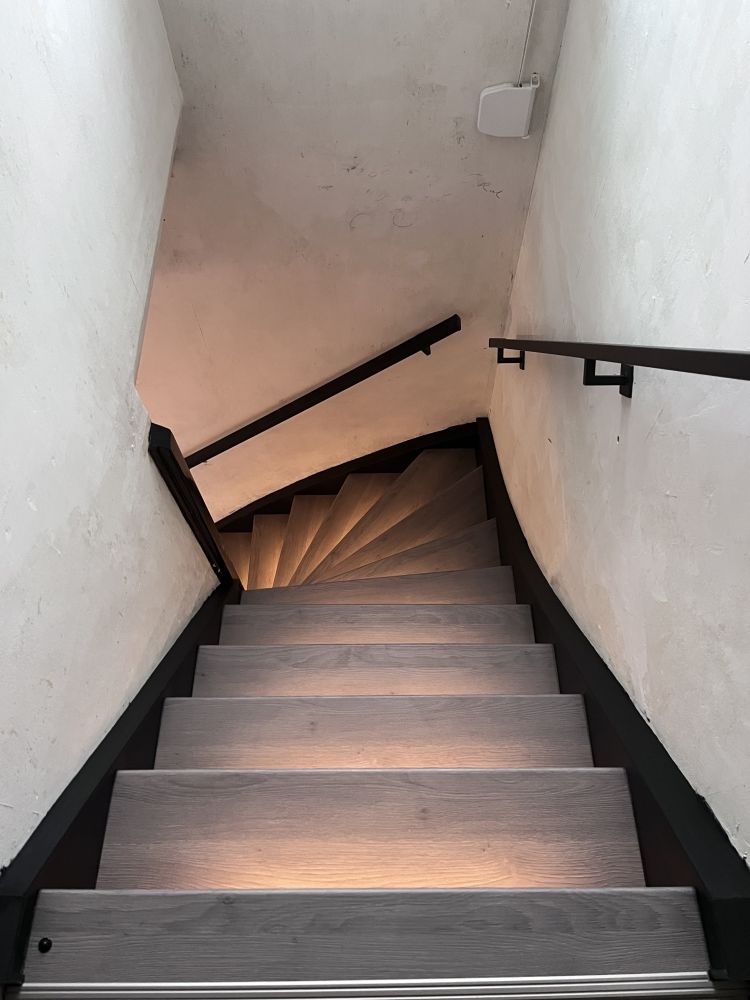 Bussoleno eik met zwarte wangen en stootborden