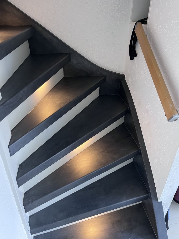 Traprenovatie - Leisteen treden en wangen