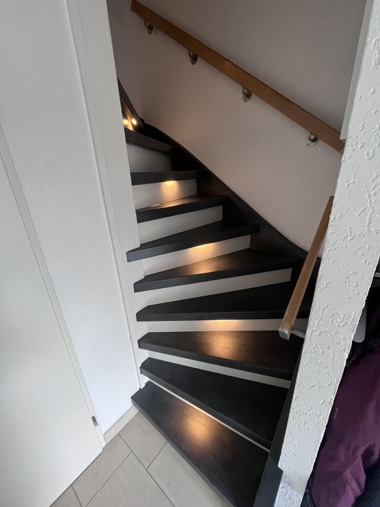 Traprenovatie - Leisteen treden en wangen