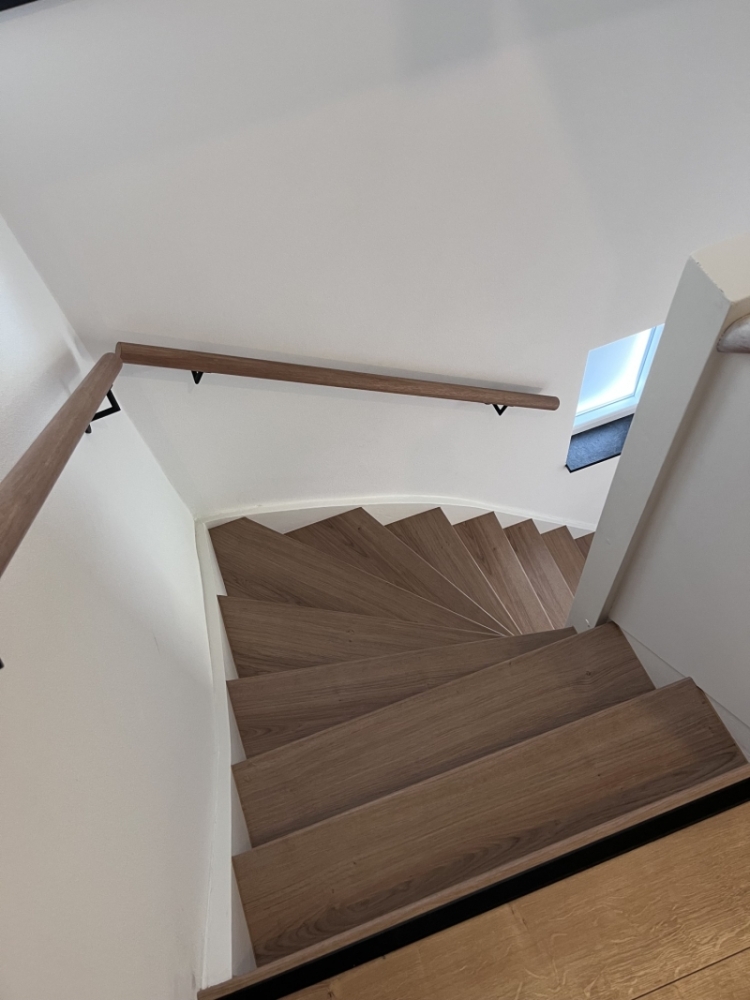 Traprenovatie Landgraaf - Tirools eiken