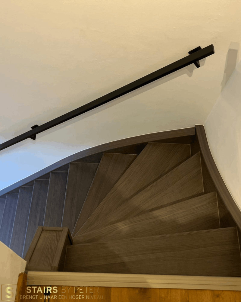 Traprenovatie Neeritter - Antraciet