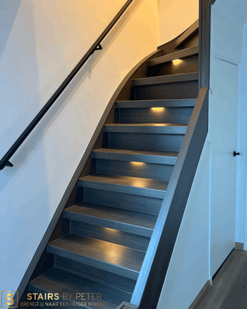 Traprenovatie Neeritter - Antraciet