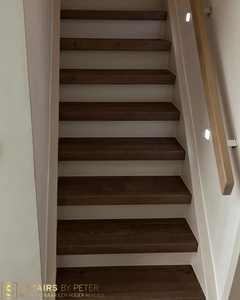 Traprenovatie Weert - Tabacco halifax oak